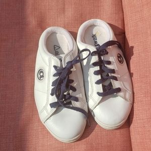 Women's sneakers